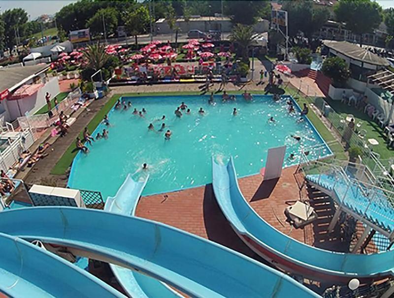 Hotel Villa Linda - Family Hotel - Nuova Costruzione Antisismica ريتشوني المظهر الخارجي الصورة