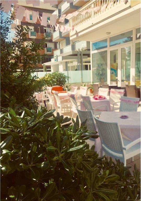 Hotel Villa Linda - Family Hotel - Nuova Costruzione Antisismica ريتشوني المظهر الخارجي الصورة