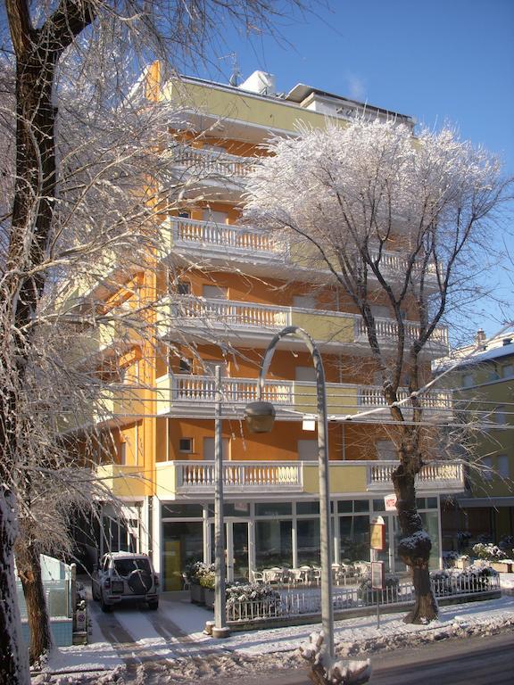 Hotel Villa Linda - Family Hotel - Nuova Costruzione Antisismica ريتشوني المظهر الخارجي الصورة