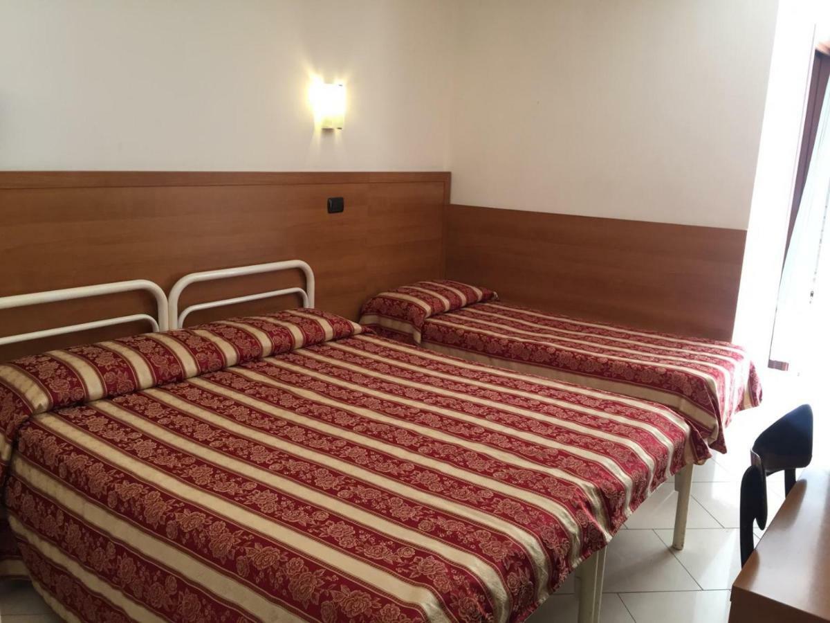 Hotel Villa Linda - Family Hotel - Nuova Costruzione Antisismica ريتشوني المظهر الخارجي الصورة