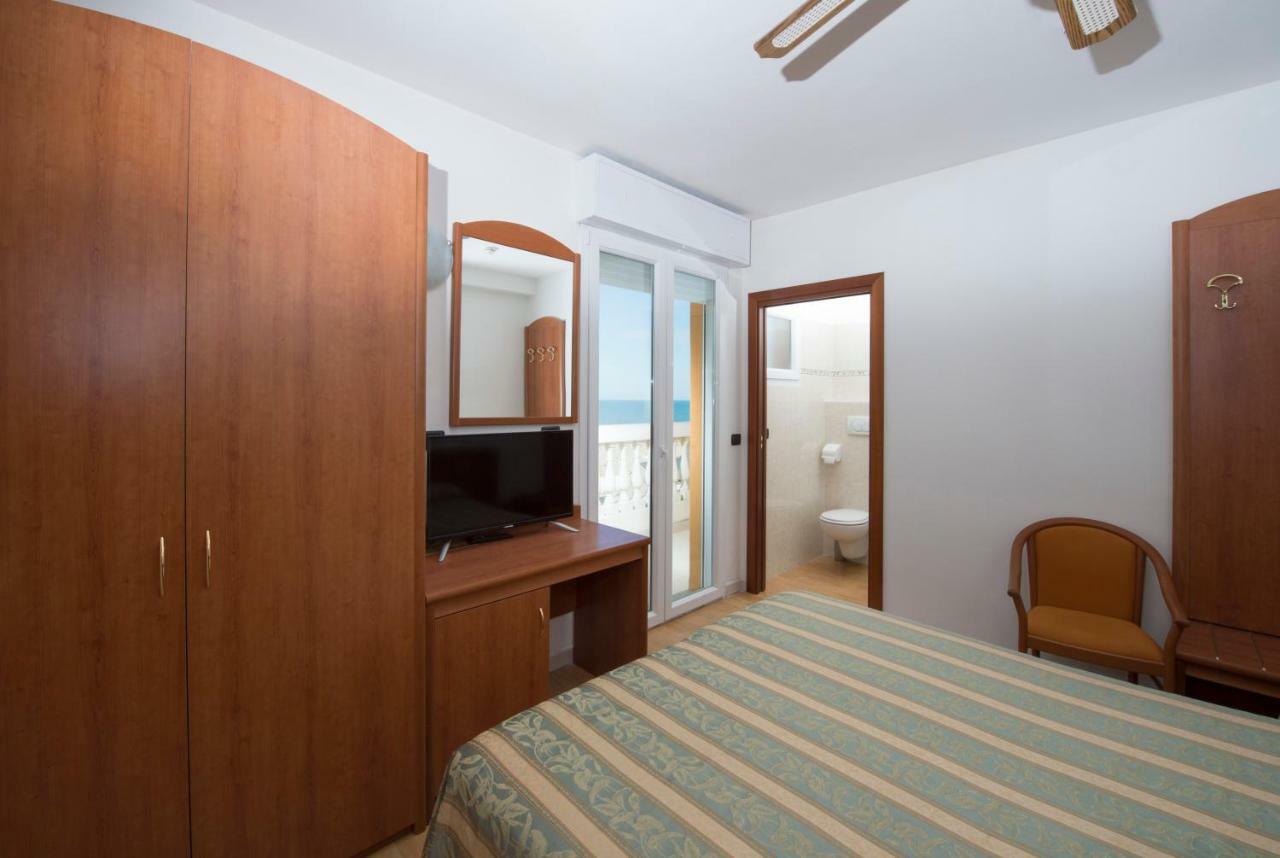 Hotel Villa Linda - Family Hotel - Nuova Costruzione Antisismica ريتشوني المظهر الخارجي الصورة