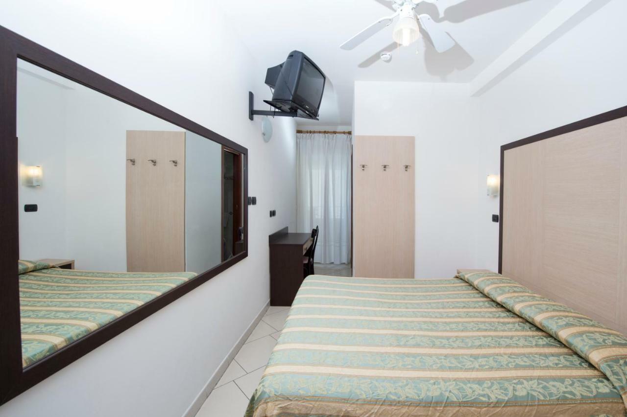 Hotel Villa Linda - Family Hotel - Nuova Costruzione Antisismica ريتشوني المظهر الخارجي الصورة